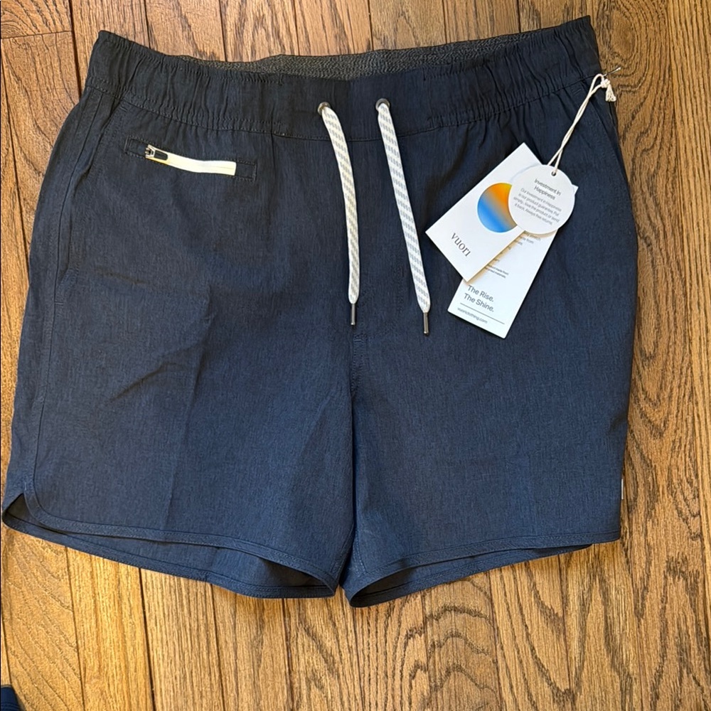 NWT Vuori Men’s Navy Shorts M